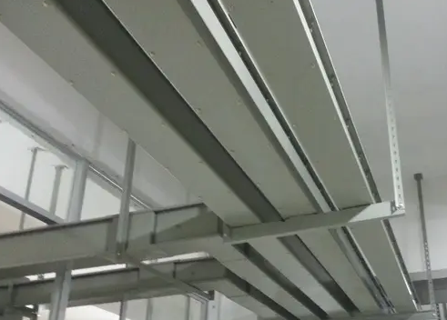 镀锌电缆桥架的安装过程中可能遇到哪些安全隐患